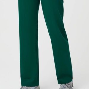 Figs Hunter Green Rafaela mandarin collar and Livingston basic set